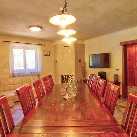Family Apartment Rihter Črni Kal Exteriér fotografie