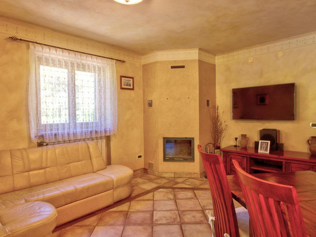 Family Apartment Rihter Črni Kal Exteriér fotografie