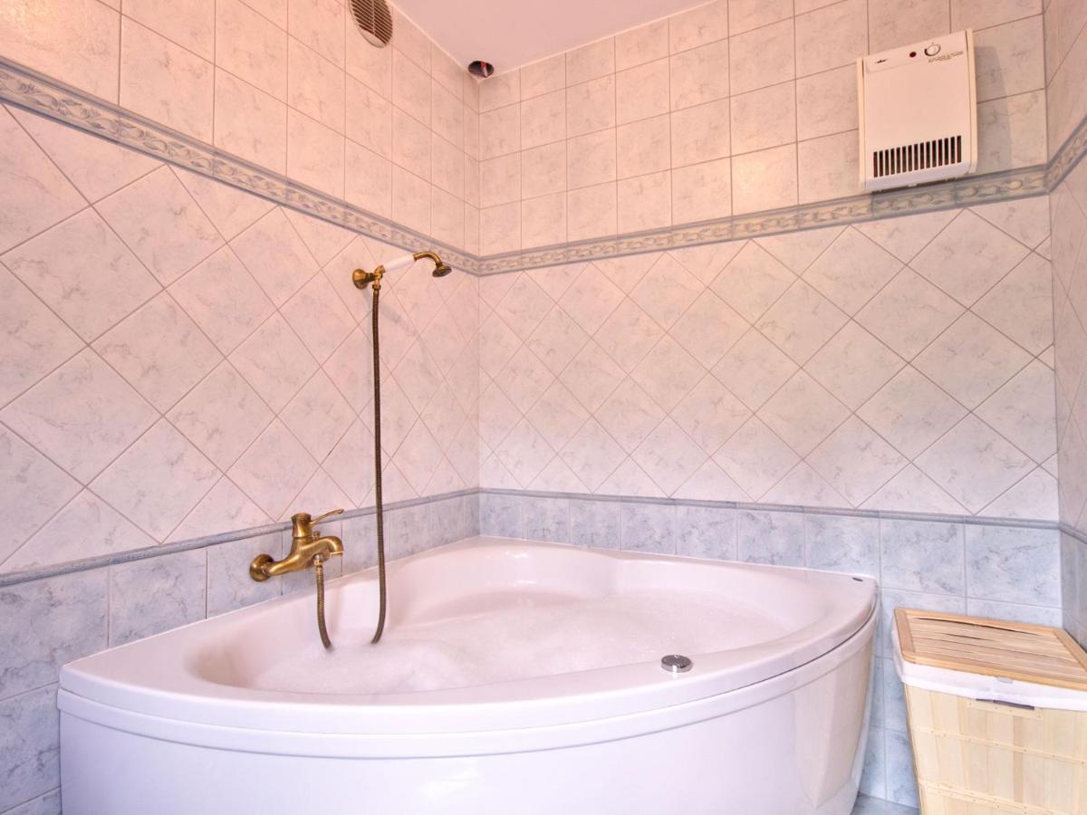 Family Apartment Rihter Črni Kal Exteriér fotografie